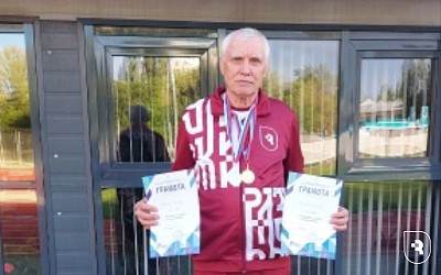 Победа сотрудника СГМУ на соревнованиях по легкой атлетике среди ветеранов