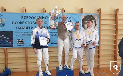 Заведующий кафедрой СГМУ завоевал серебро на турнире по фехтованию