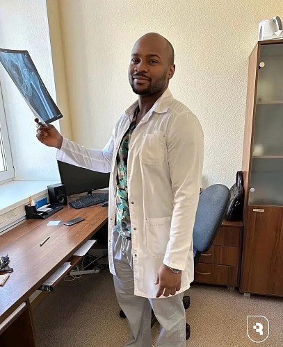 Саратовские врачи применили эволюционную методику замены сустава