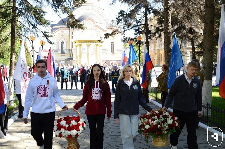 На территории Университетского городка прошел торжественный митинг, посвященный Дню Победы
