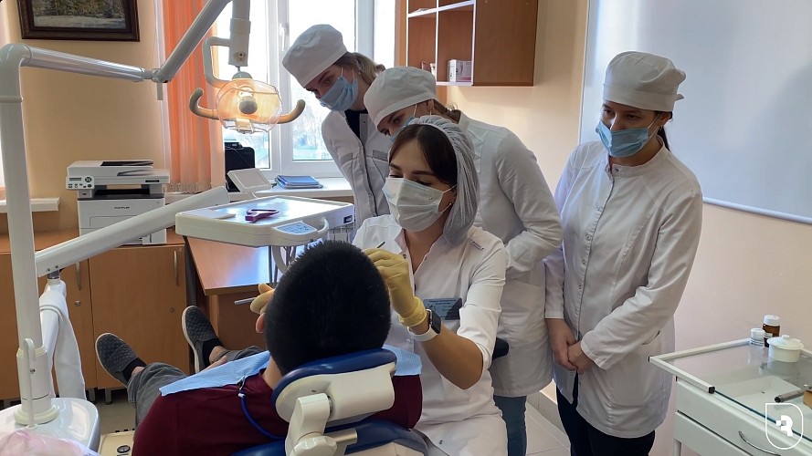 Trainee doctors at Saratov Medical University fill the staff shortage