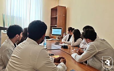 Будущие стоматологи освоили искусство первого контакта с пациентом