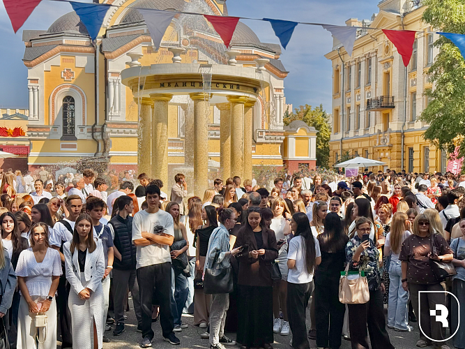 Масштабный студфест «ЯПЕРВОКУРСНИК» дал старт новому учебному году в СГМУ