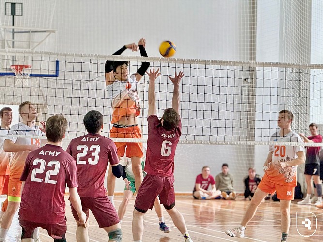 Будущие медики начали борьбу за звание сильнейших