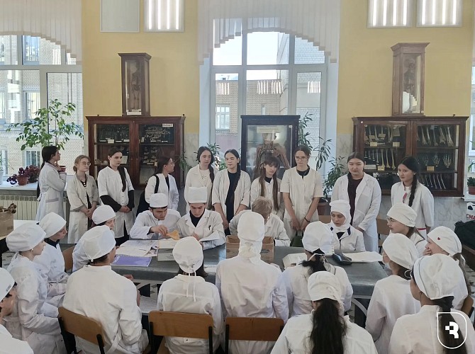 Более 1000 школьников со всей области приступили к занятиям в медклассах СГМУ