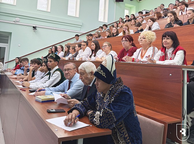 Студенты СГМУ написали Всероссийский диктант «Россия — дом народов»