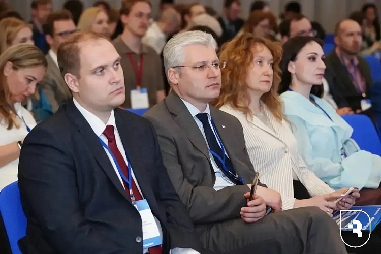 Ректор СГМУ Андрей Еремин вместе с коллегами принимает участие в Международном медицинском форуме «Вузовская наука. Инновации 2026» в Москве