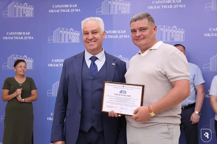 СГМУ почтил память военных медиков выставкой в Саратовской областной Думе